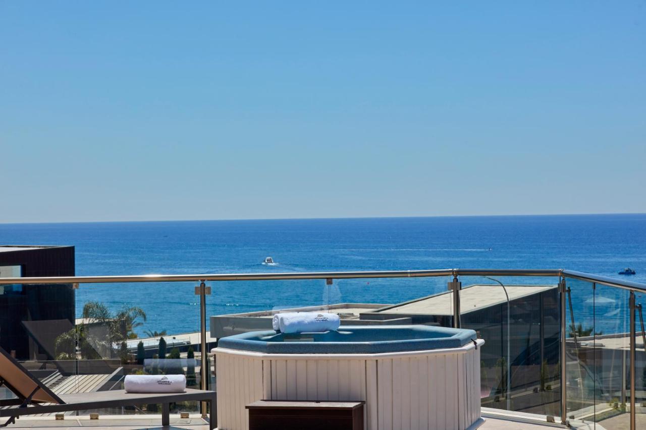 Atlantica Bay - Adults Only Hotell Limassol Exteriör bild