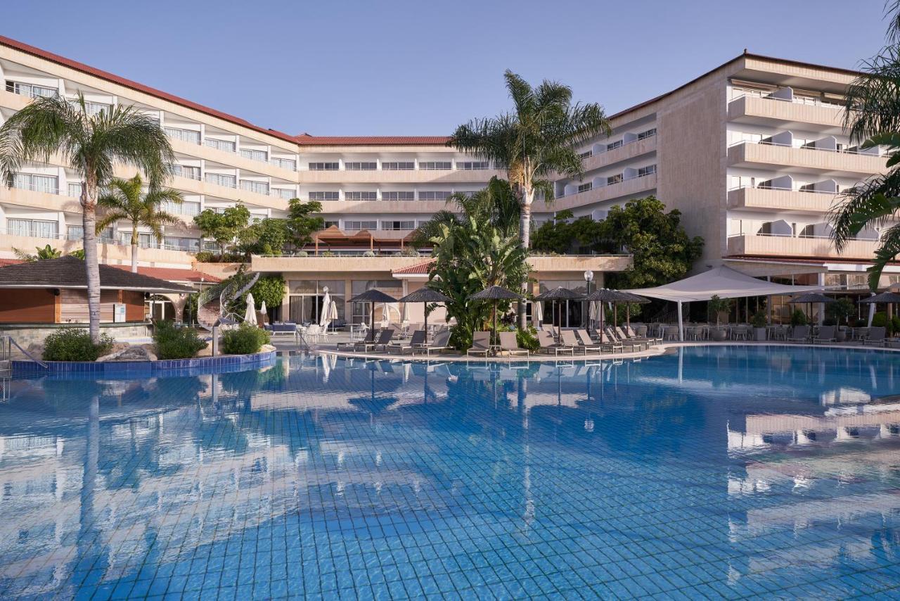 Atlantica Bay - Adults Only Hotell Limassol Exteriör bild