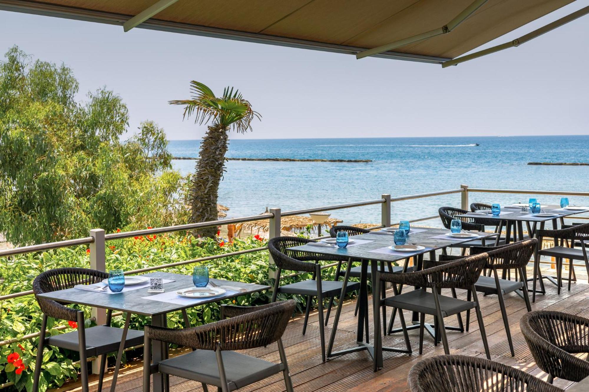 Atlantica Bay - Adults Only Hotell Limassol Exteriör bild