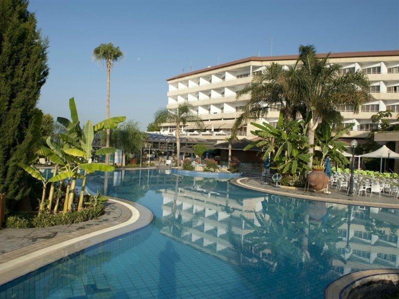 Atlantica Bay - Adults Only Hotell Limassol Exteriör bild